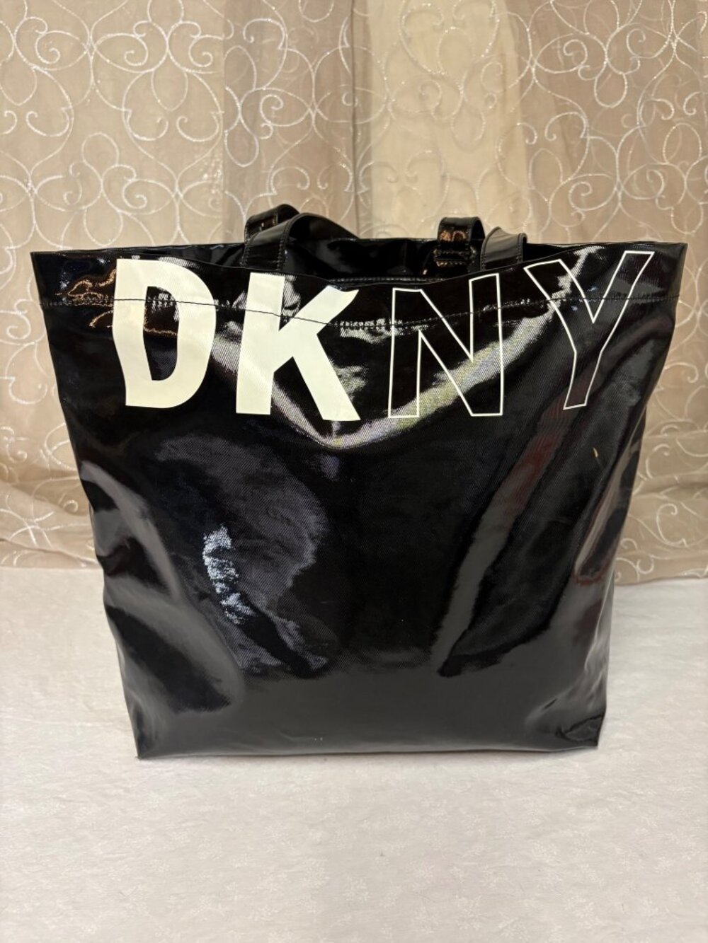 DKNY Zoe Contrast Signature Logo Black  Vinyl Large Tote Bag